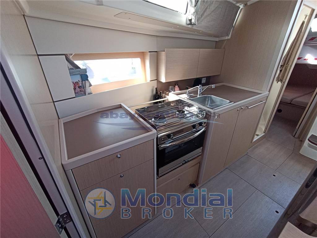 Beneteau Oceanis 38.1