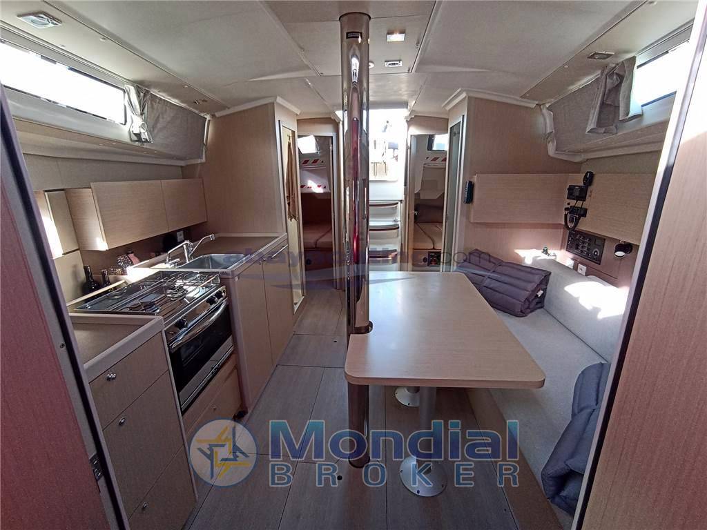 Beneteau Oceanis 38.1