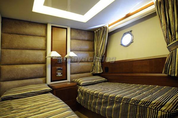 Azimut 75