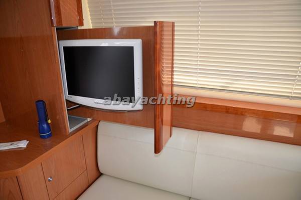 Sealine F42 (f 42)
