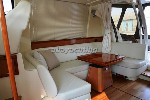 Sealine F42 (f 42)