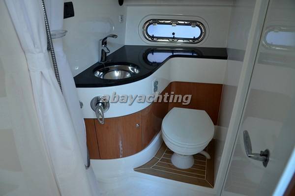 Sealine F42 (f 42)