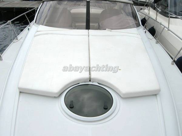 Pershing 37 cabin