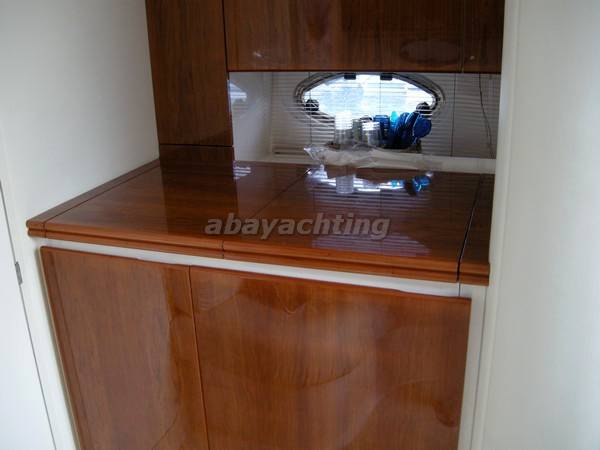Pershing 37 cabin