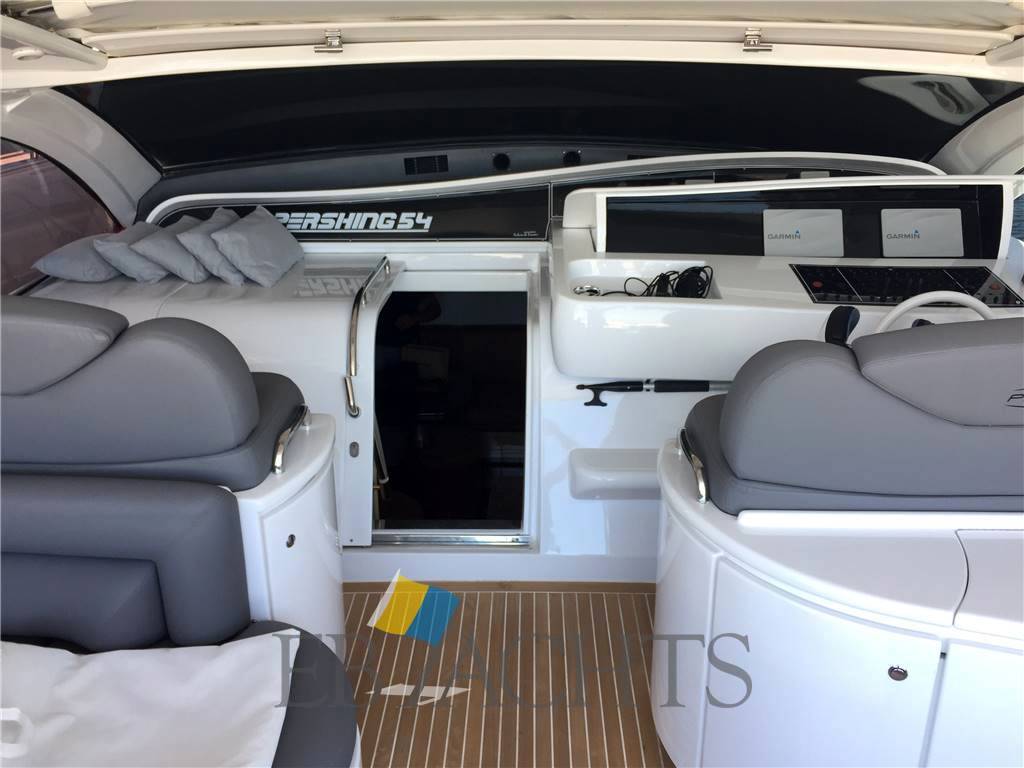 Pershing 54
