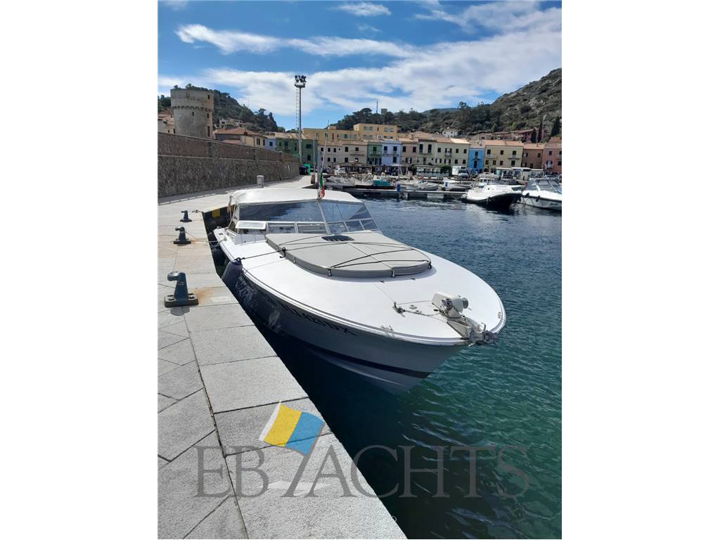 Magnum marine 38 (in charter)