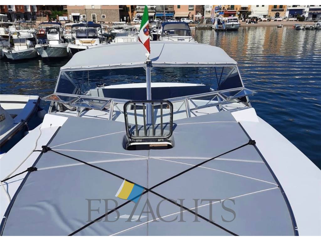Magnum marine 38 (in charter)
