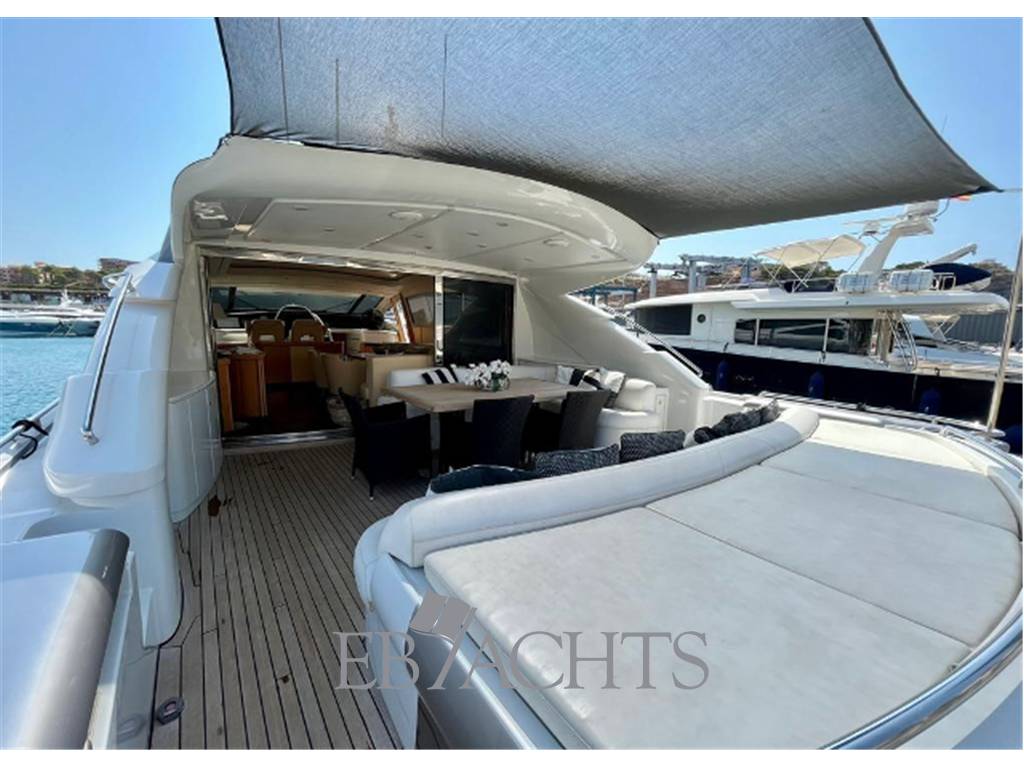 Pershing 76