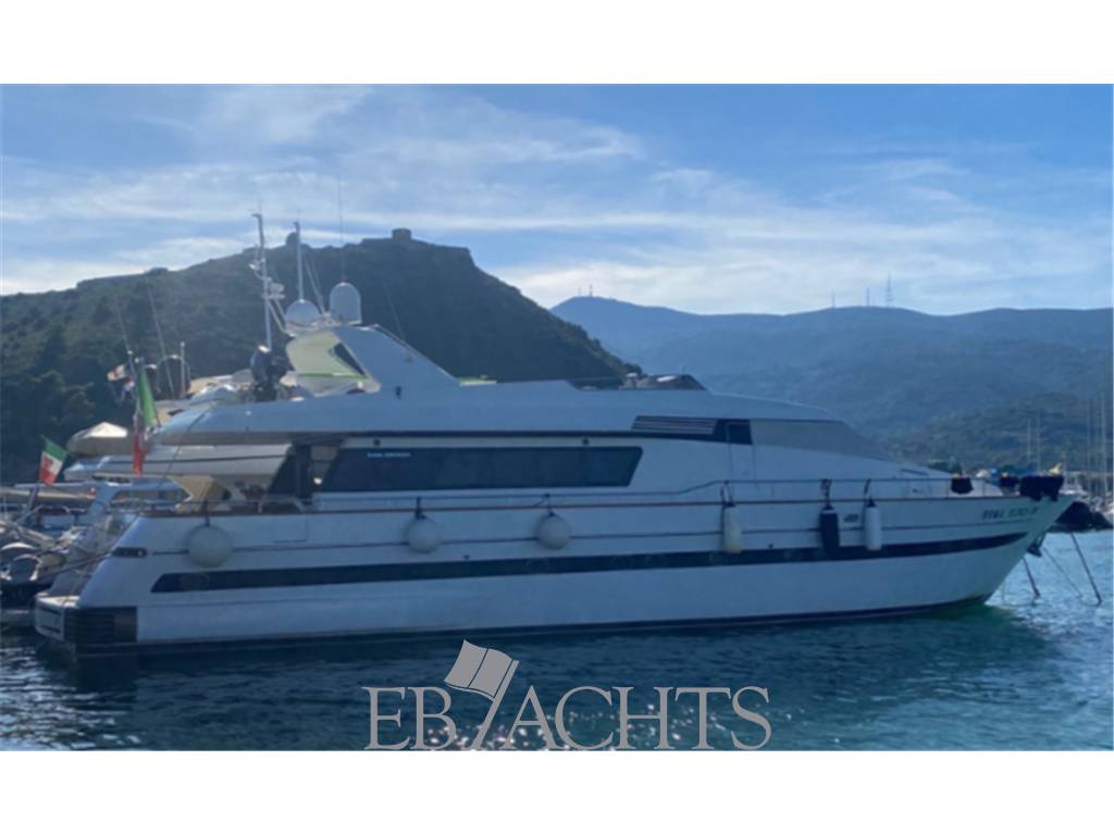 Sanlorenzo 82 flybridge