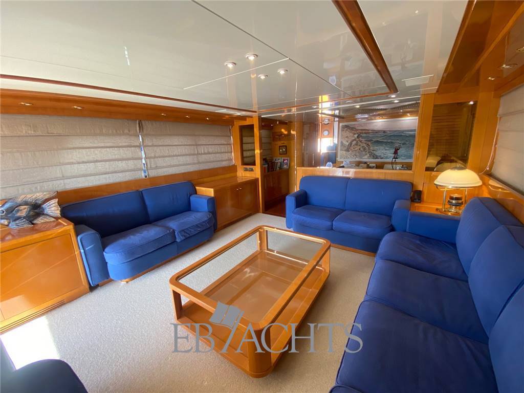Sanlorenzo 82 flybridge