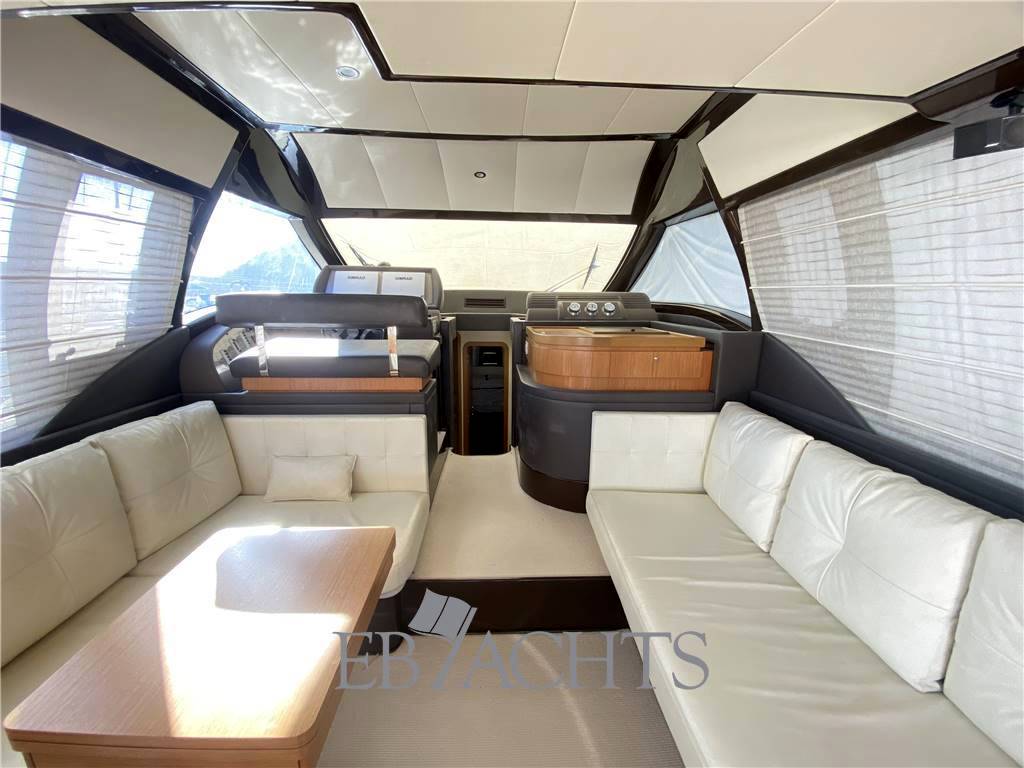 Ferretti yachts 500