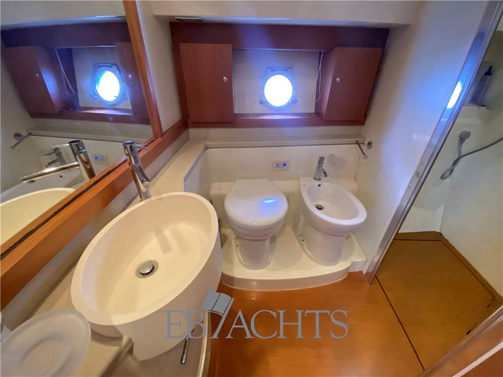 Ferretti yachts 500