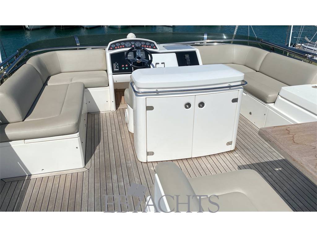 Princess 62 fly