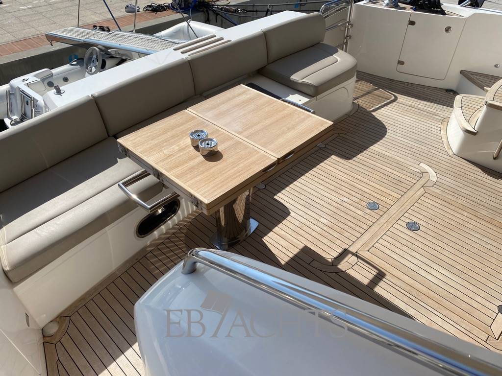 Princess 62 fly