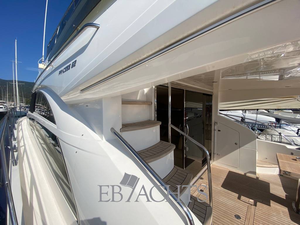 Princess 62 fly
