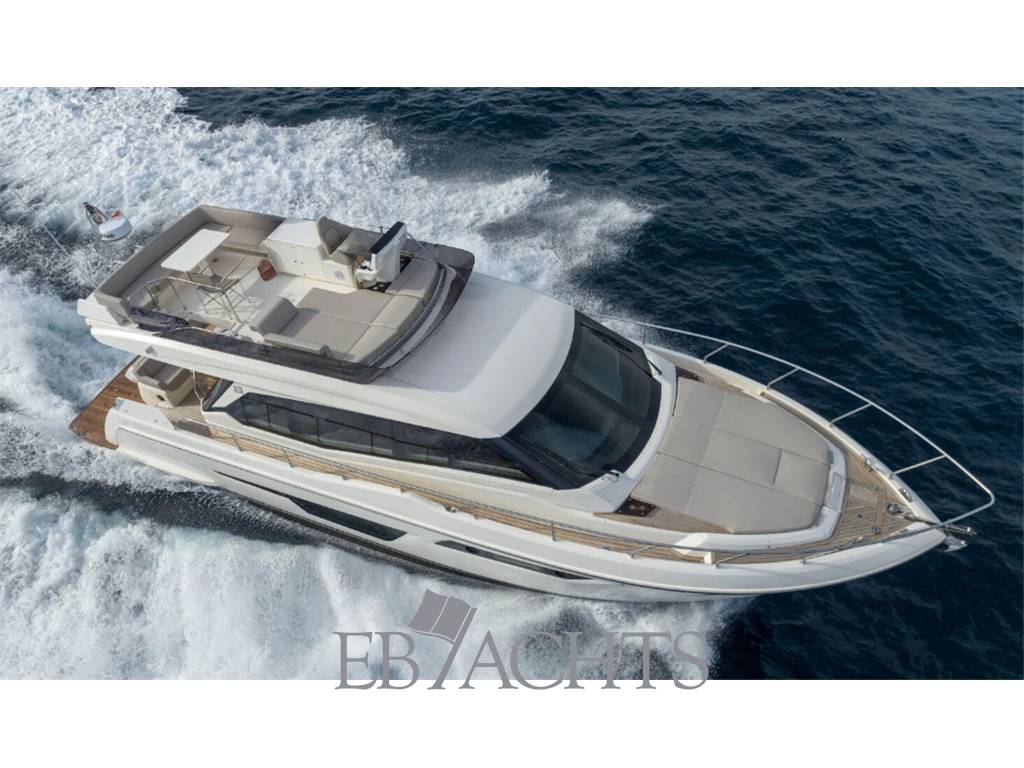 Ferretti yachts 500