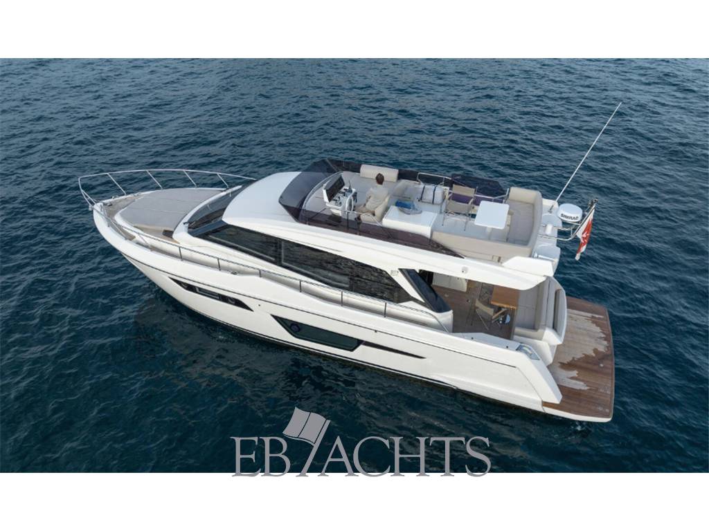Ferretti yachts 500