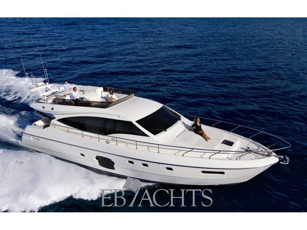 Ferretti yachts 592
