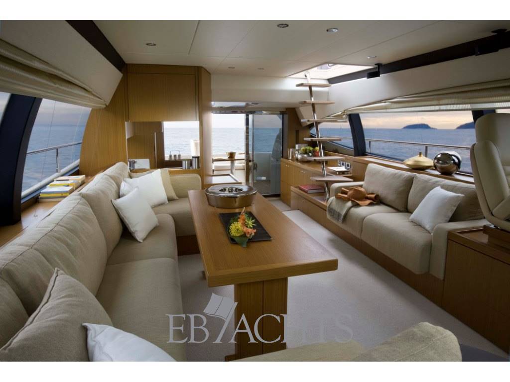Ferretti yachts 592