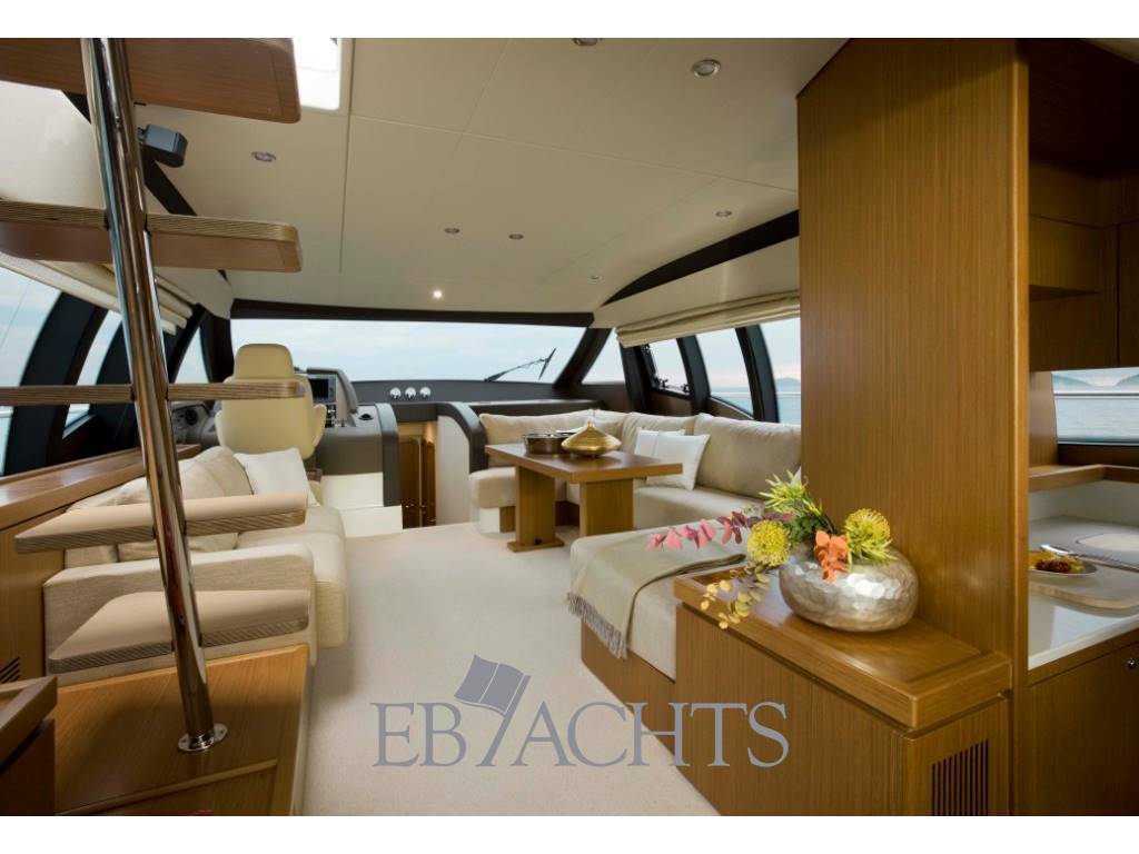Ferretti yachts 592