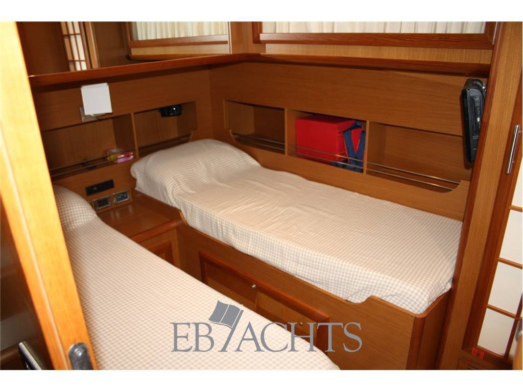 Mochi craft Dolphin 64 fly