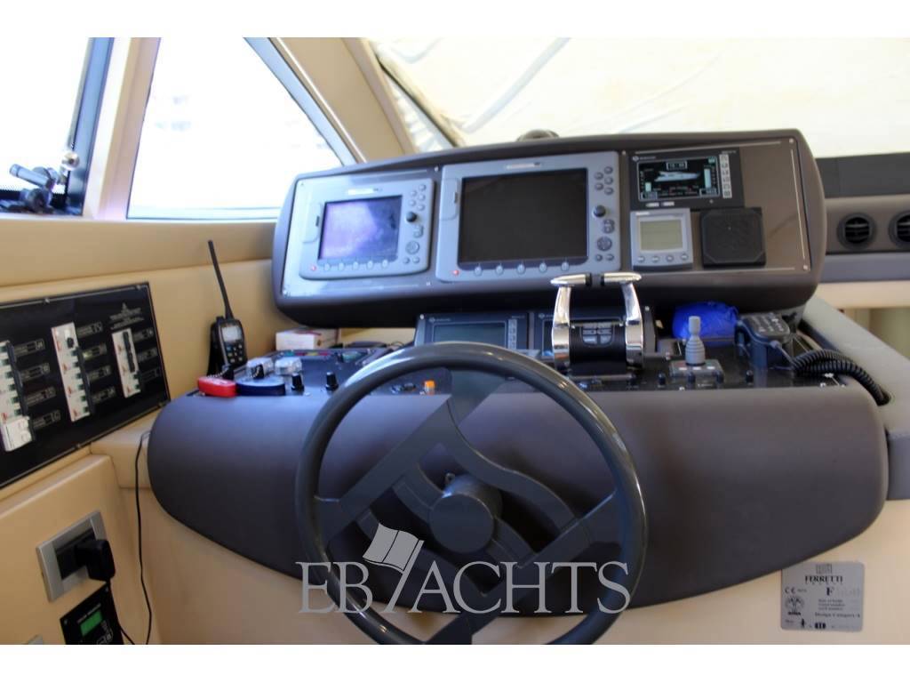Ferretti yachts 550