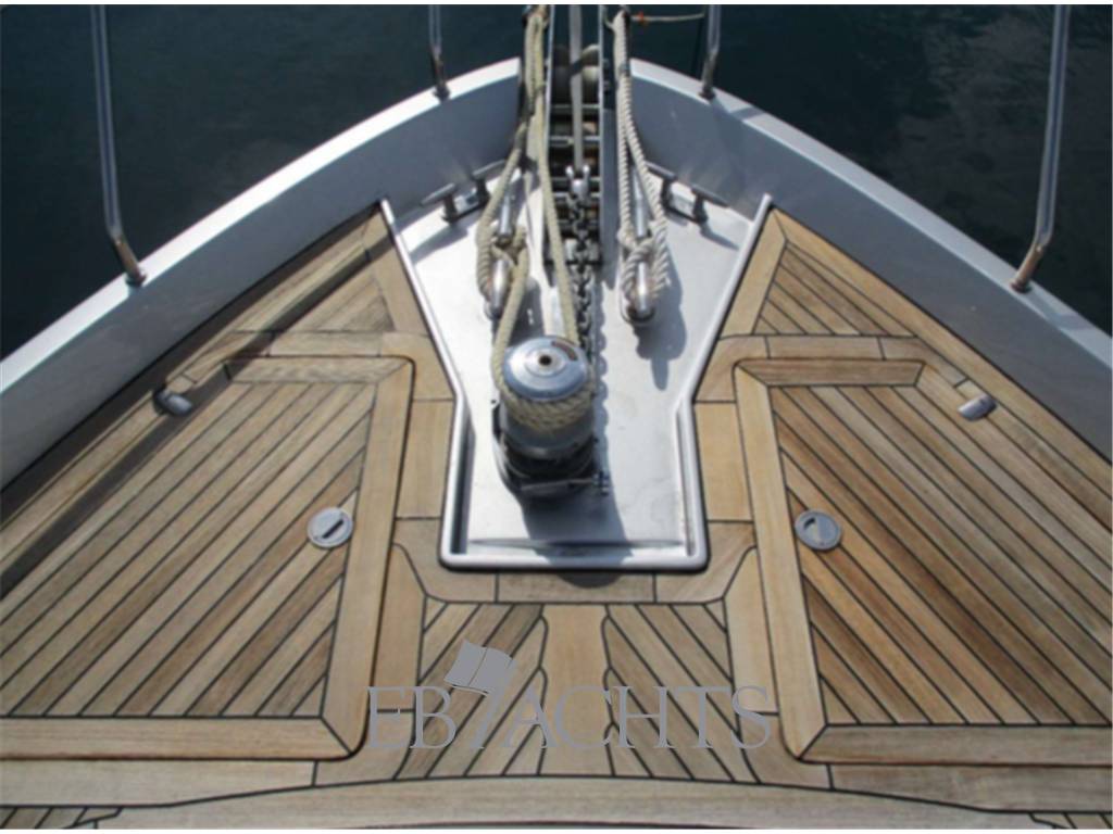 Pershing 72