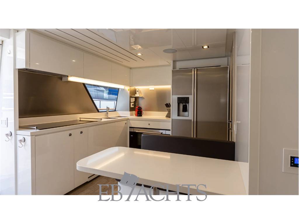 Custom line Navetta 28