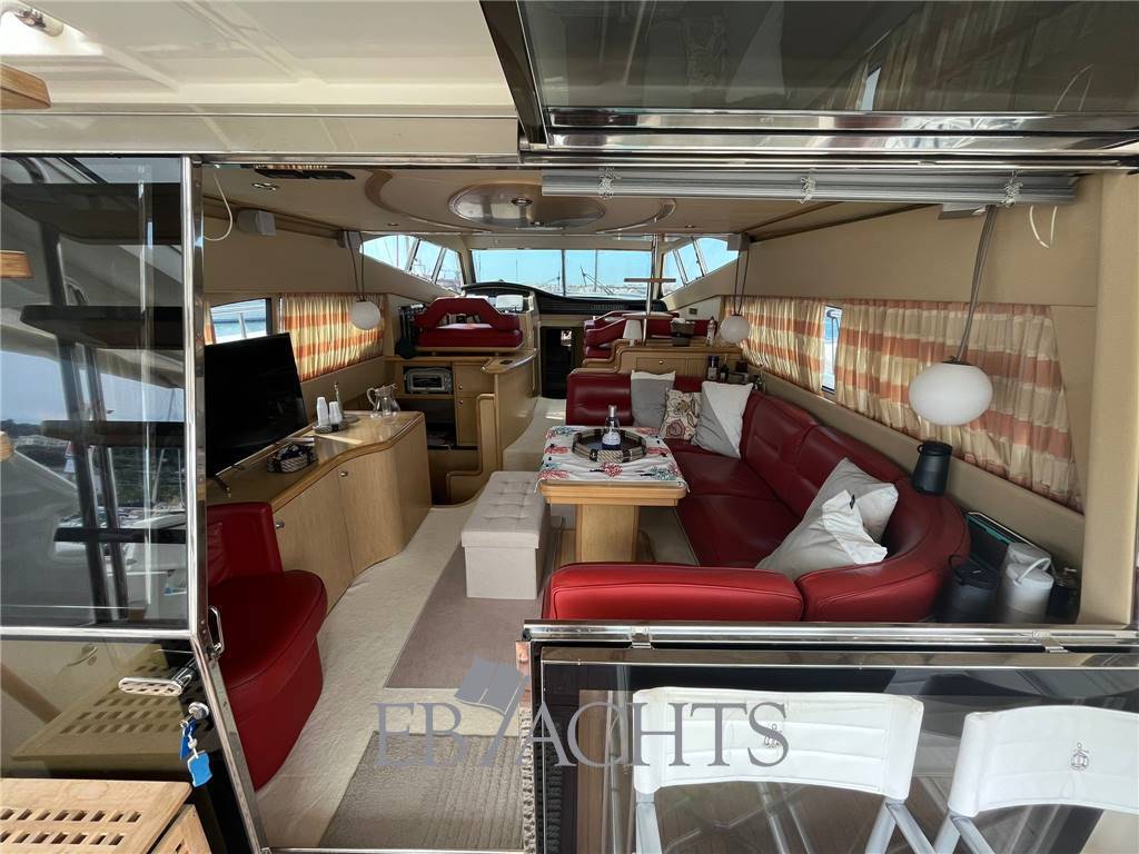 Ferretti yachts 530