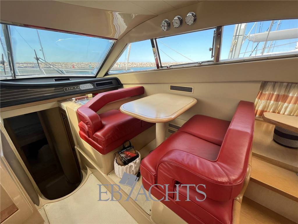 Ferretti yachts 530