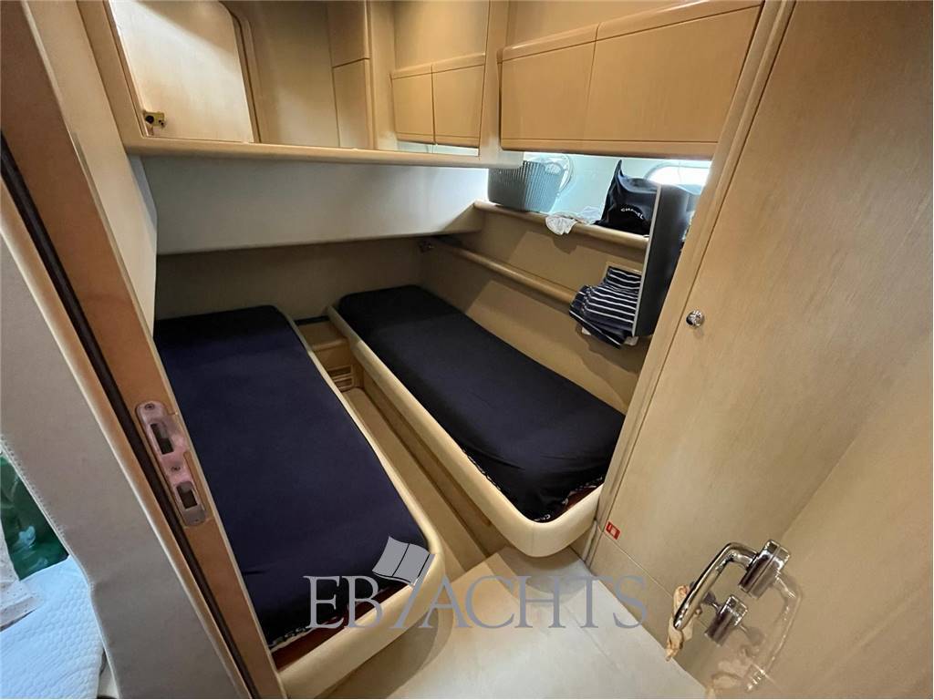 Ferretti yachts 530