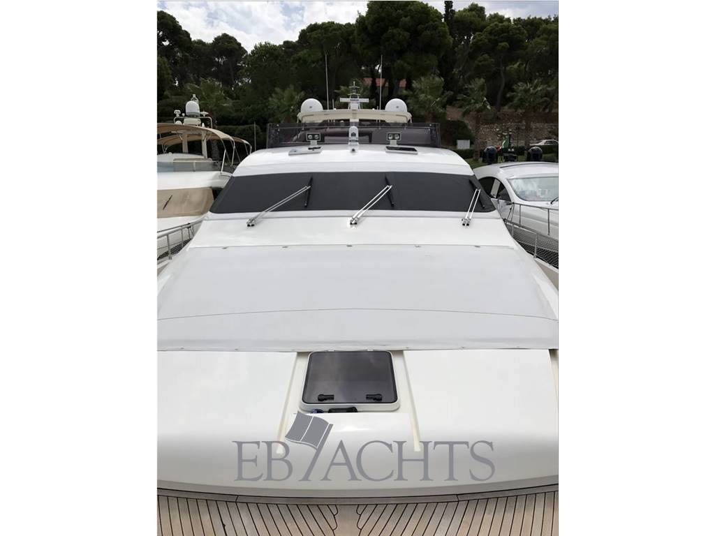 Ferretti yachts 761