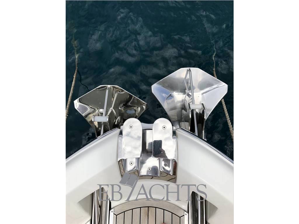 Ferretti yachts 761