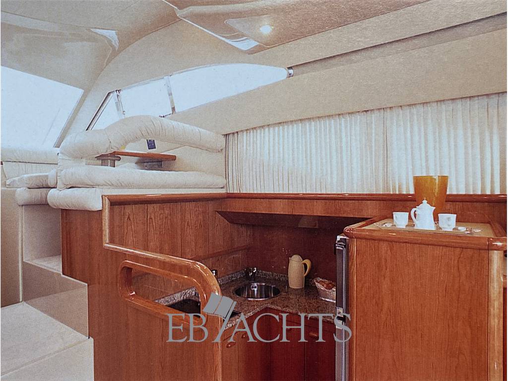 Ferretti yachts 430