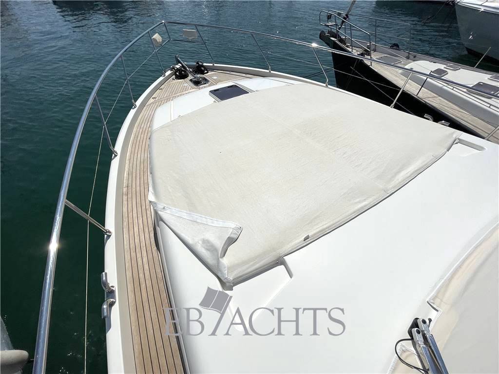 Ferretti yachts 620
