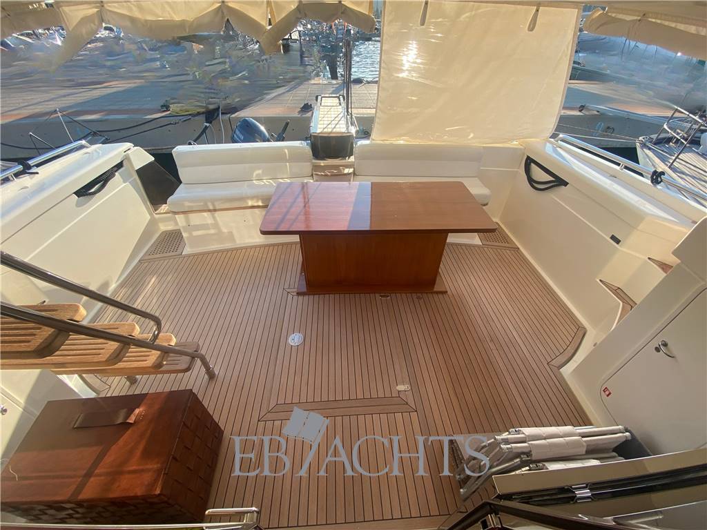 Ferretti yachts 620