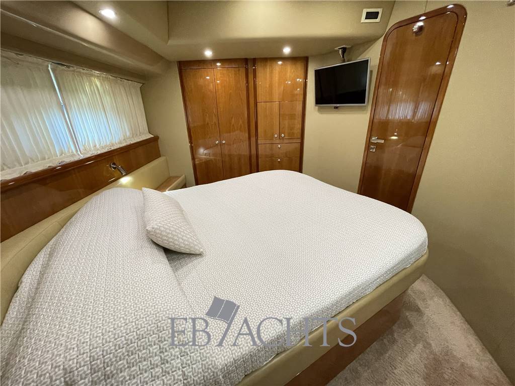 Ferretti yachts 620