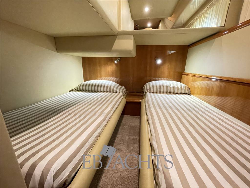 Ferretti yachts 620