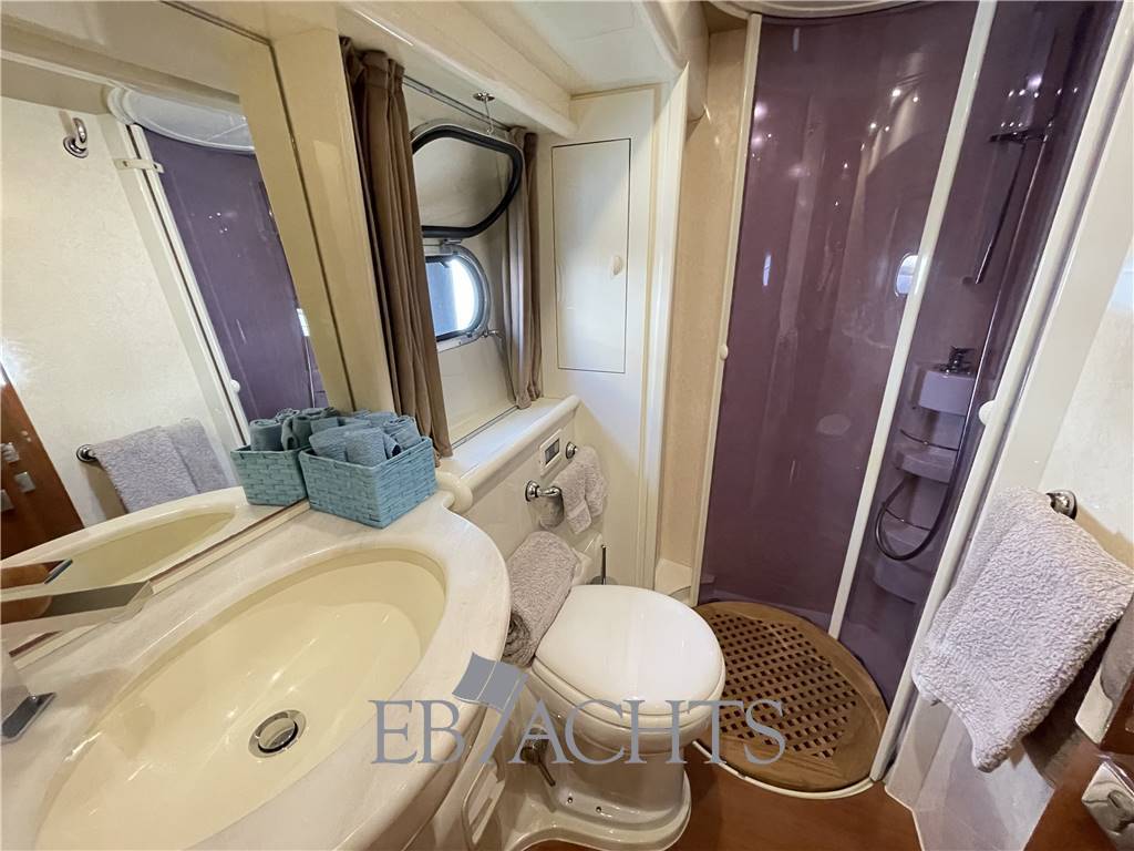 Ferretti yachts 620