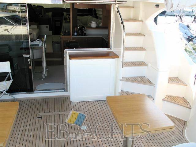 Ferretti yachts 592