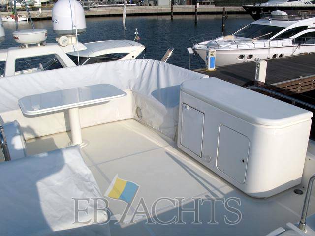 Ferretti yachts 592