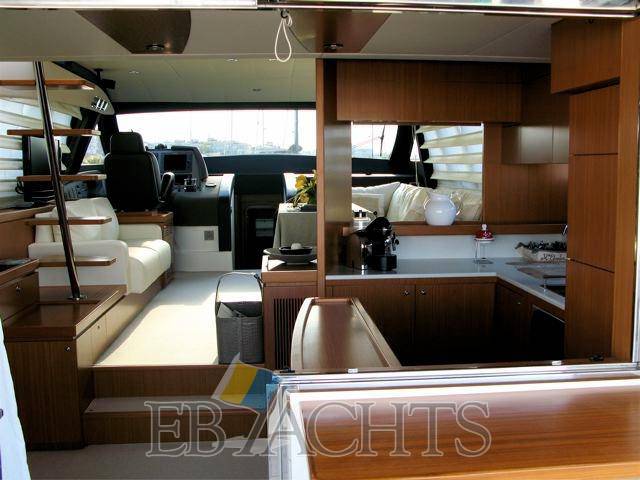 Ferretti yachts 592