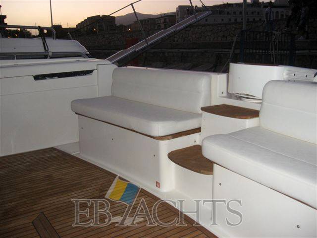 Ferretti yachts 620