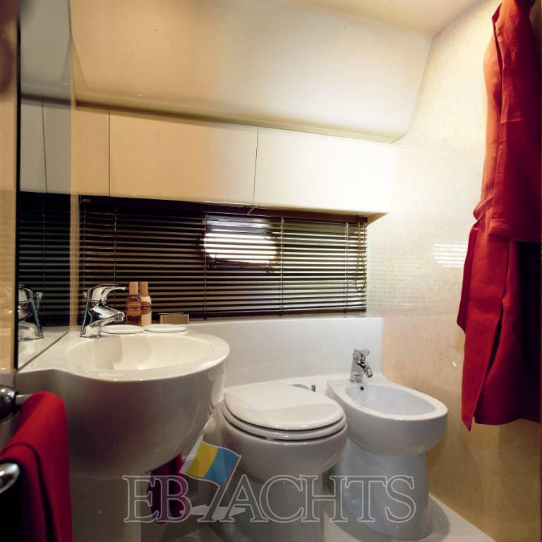 Ferretti yachts 460