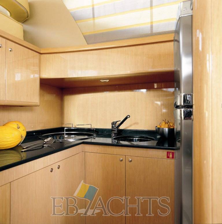 Ferretti yachts 460