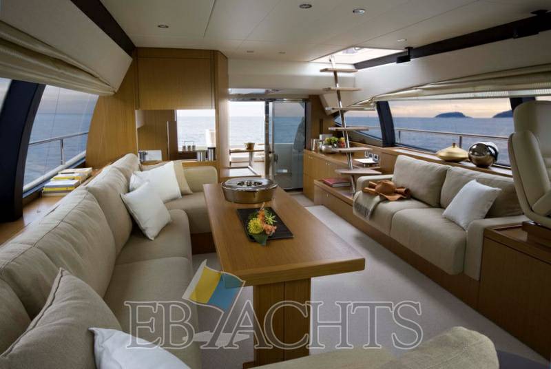 Ferretti yachts 592