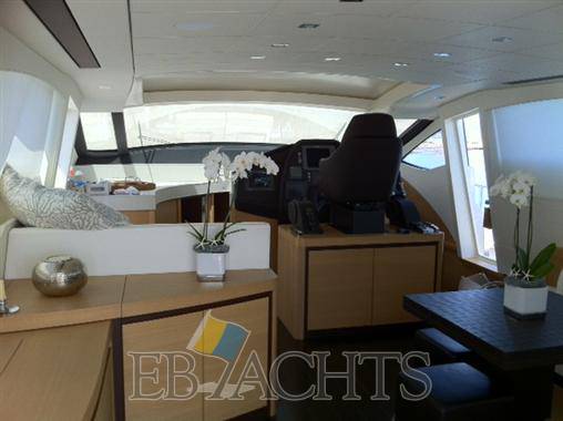 Pershing 72
