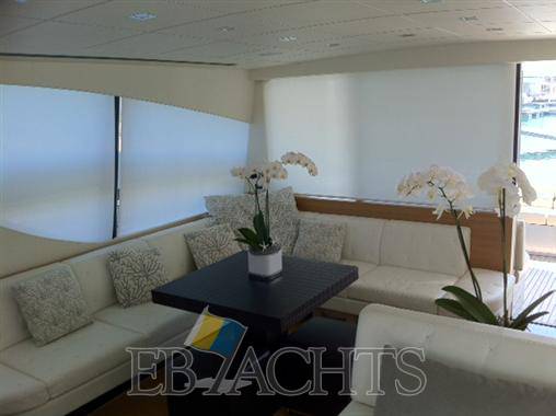 Pershing 72