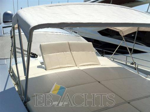 Pershing 72