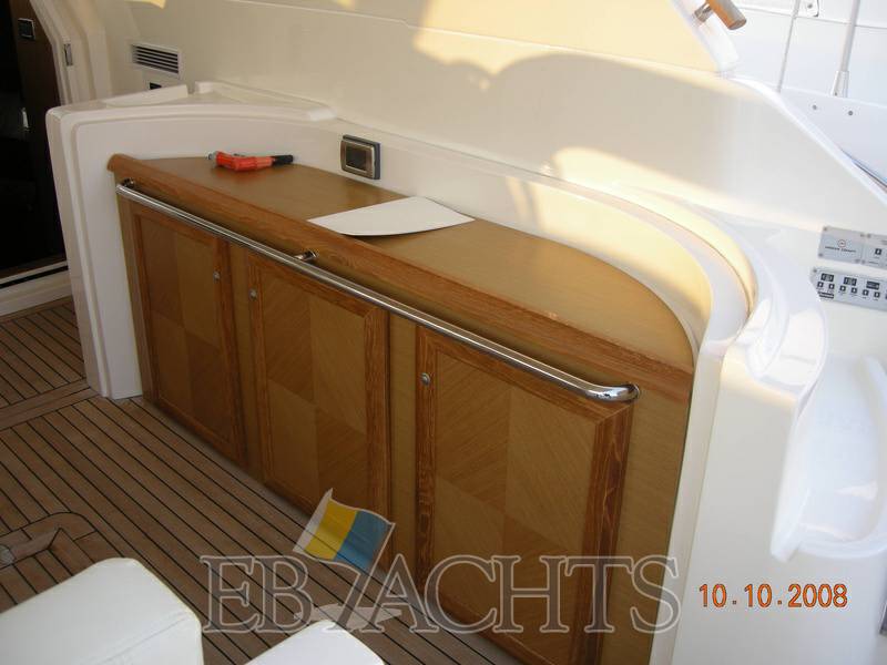 Mochi craft Dolphin 44